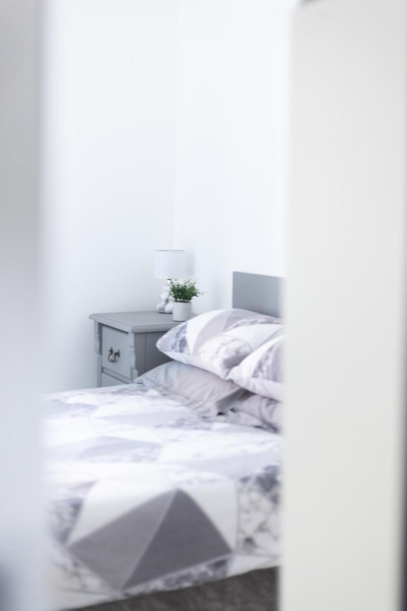 Cheerful 3-bedroom With Free Street Parking * Белфаст